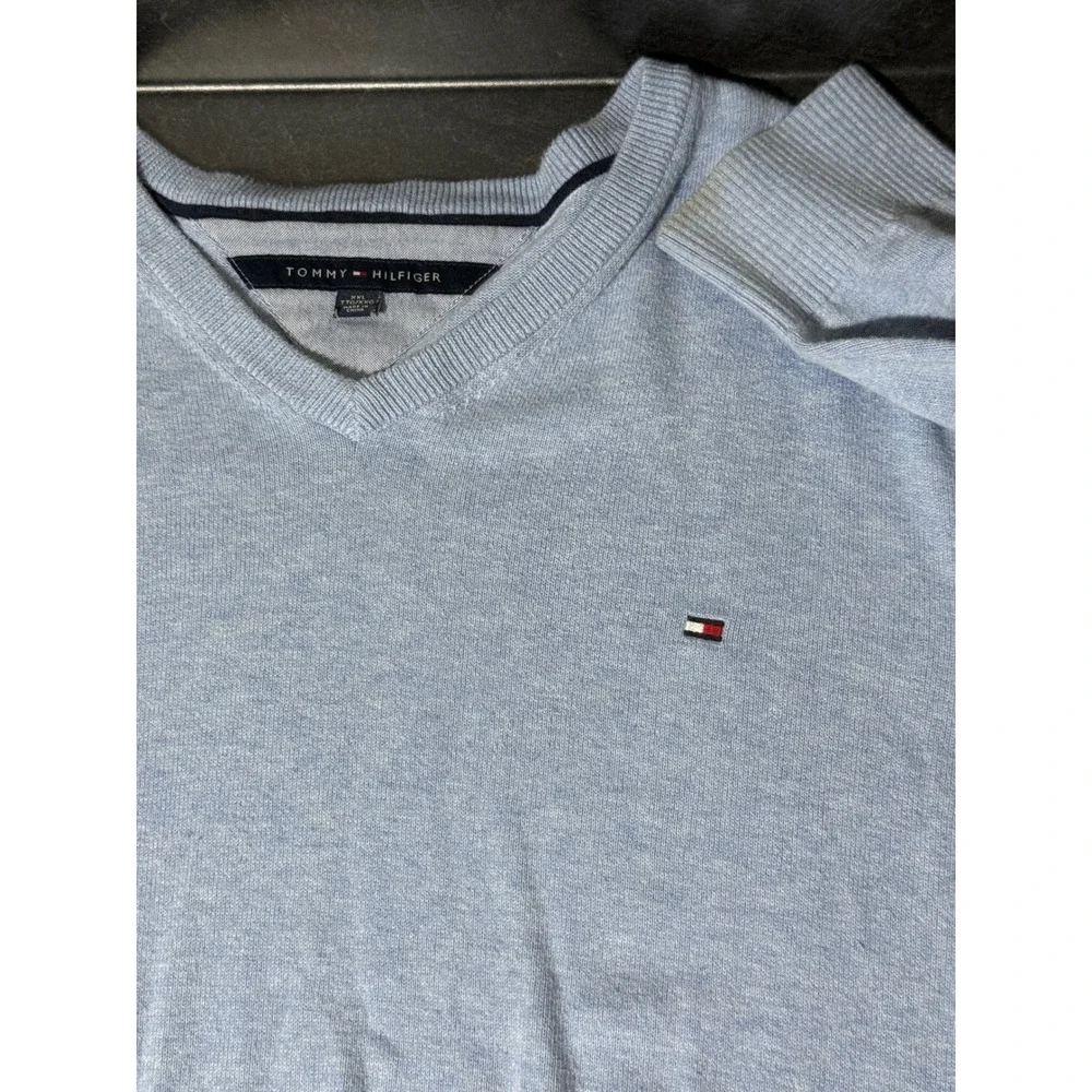 Tommy Hilfiger Mens XXL V-Neck Sweater Light Blue Long Sleeve Logo Pullover Soft